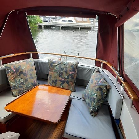 Hotel Motor Yacht Almaz à Amsterdam Extérieur photo