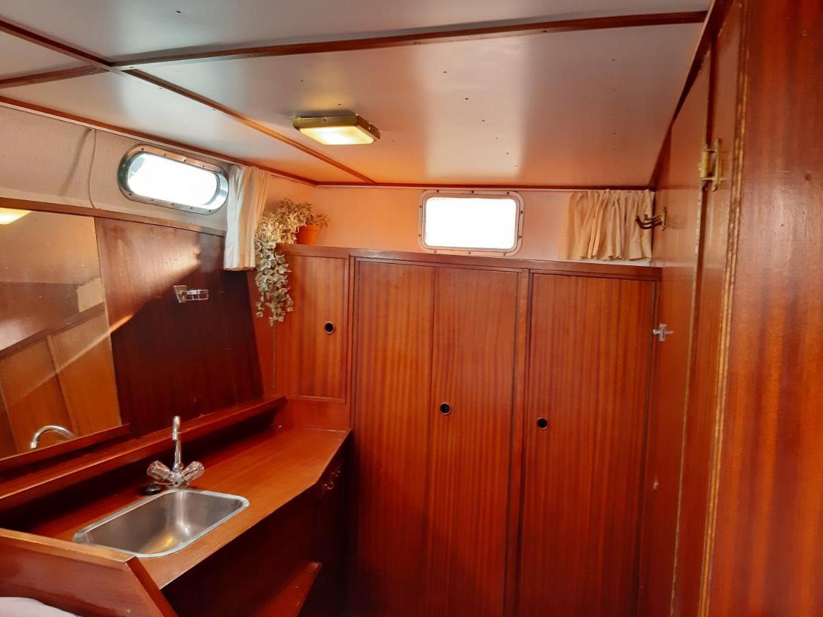 Hotel Motor Yacht Almaz à Amsterdam Extérieur photo