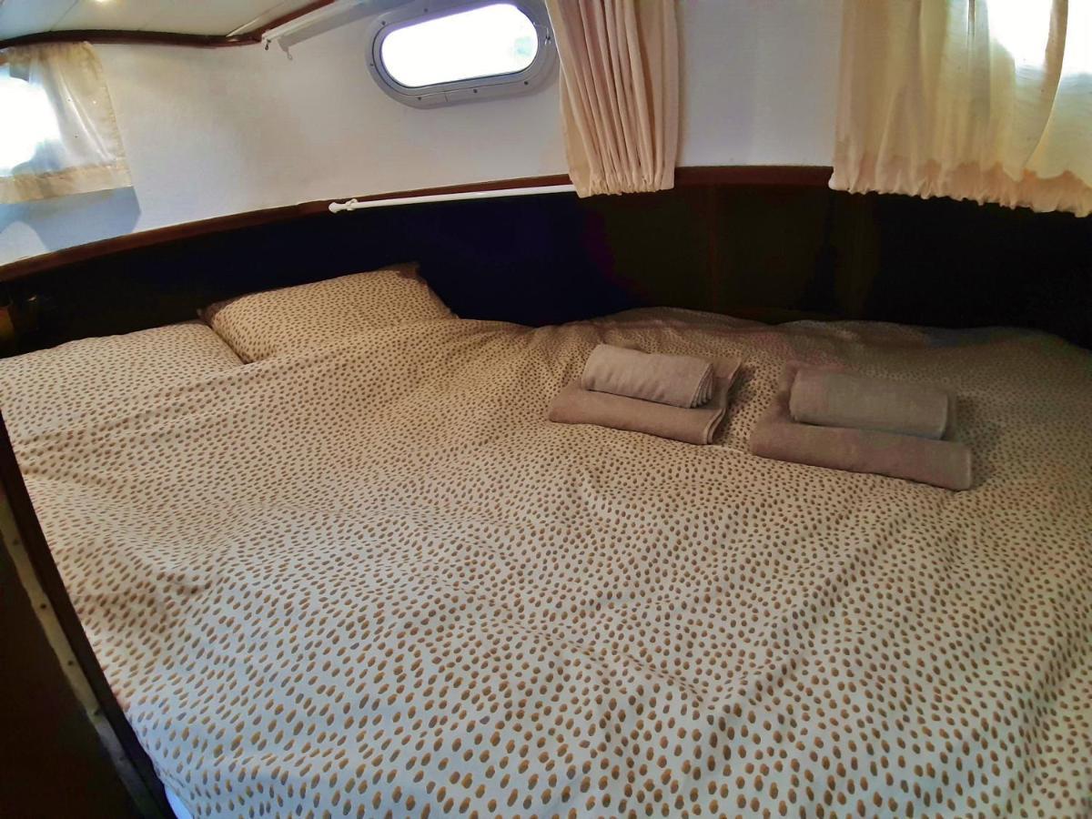 Hotel Motor Yacht Almaz à Amsterdam Extérieur photo